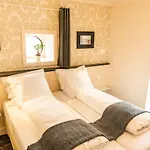 Duke Of Hotel *
