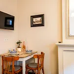 Duke Of Hotel Gandawa