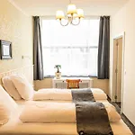 Hotel Duke Of *