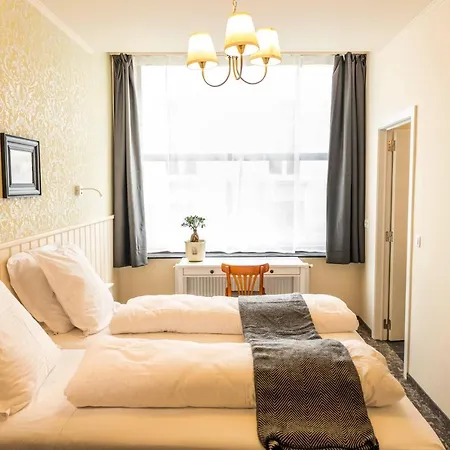 Hotel Duke Of *